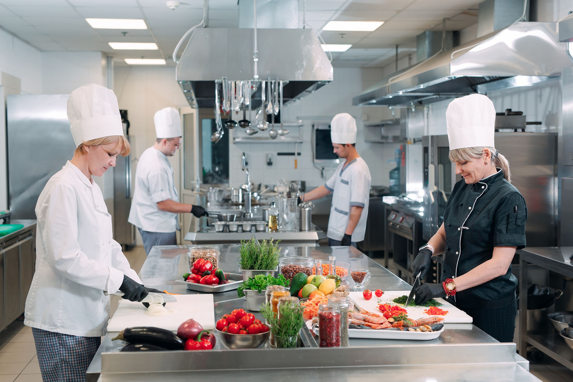 Cuisiner, Faire De La Nourriture Et Travailler Comme Chef Dans Une